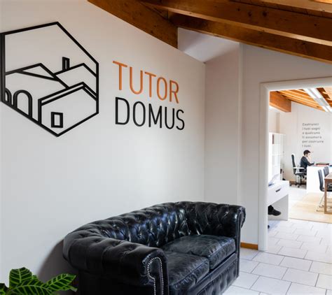 Tutor Domus.